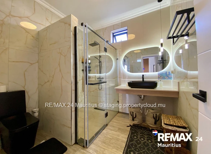 3-Bedroom Villa with Sea Views in Gated Community