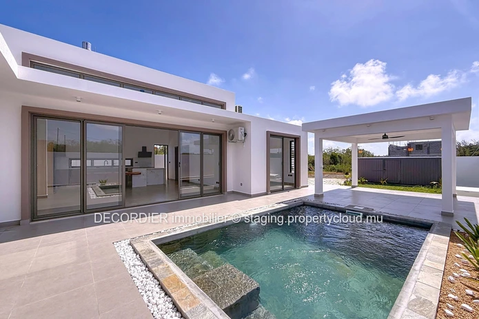 Superbe villa neuve avec piscine