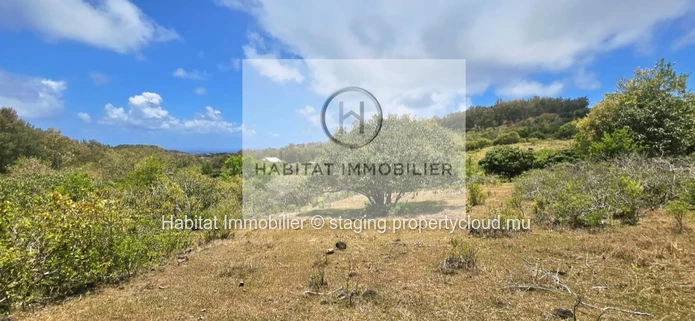 Magnificent plot of land of 772 toises (2,937 m² / 69 perches) located at Trèfles, Rodrigues Island