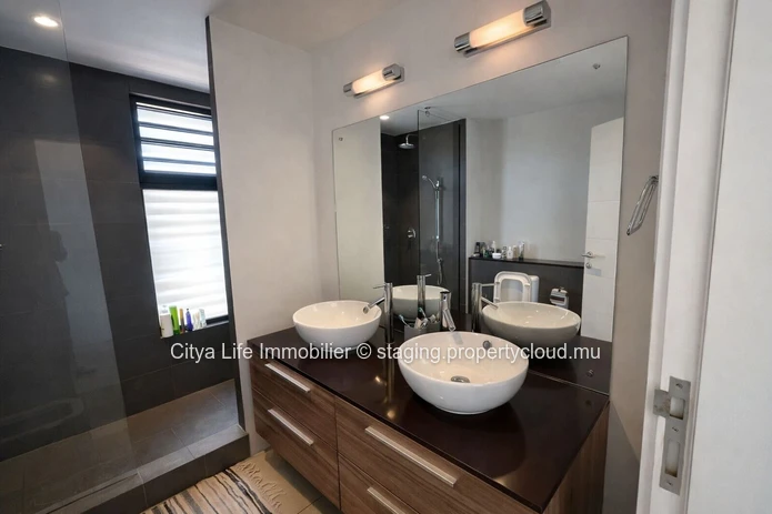 Sea View Penthouse for Rent – 4 Bedrooms – Azuri