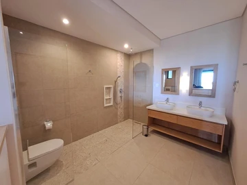 4 Bedroom Apartment