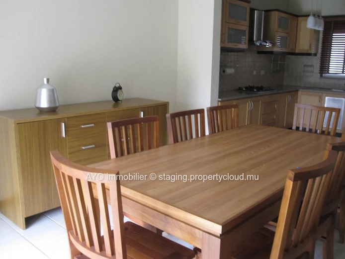 Modern townhouse located in a secured residence in Pereybere