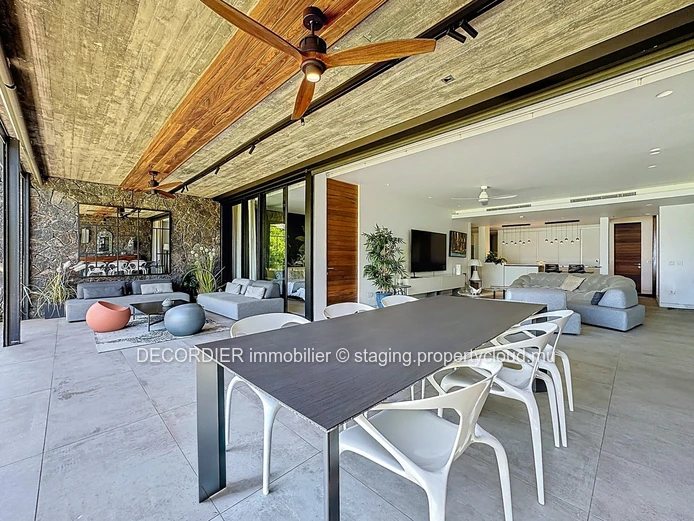 Apartment – Beachfront Living