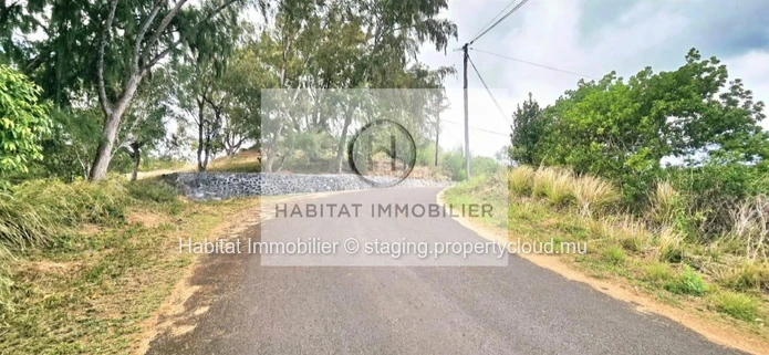Magnificent plot of land of 772 toises (2,937 m² / 69 perches) located at Trèfles, Rodrigues Island