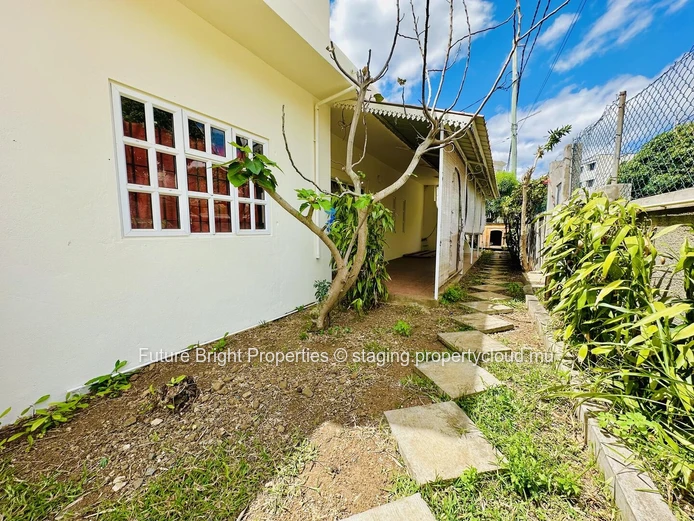 Beautiful Corner House in Morcellement Champman Coromandel  A Perfect Family Home with Mountain Views
