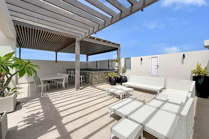 Penthouse - accès plage privée