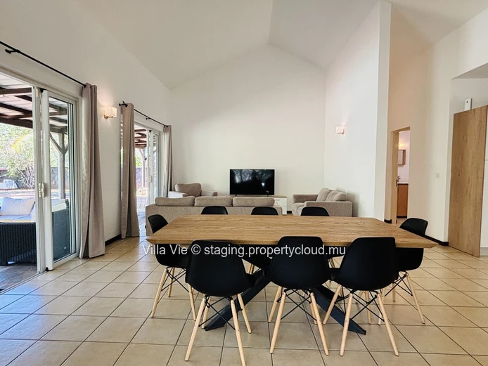 Roches Noires - Maison familiale de 3 chambres avec piscine