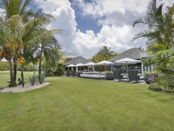 5 Bedroom Villa