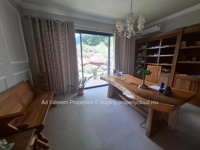 House for sale in Black River-A Haven of Peace.
