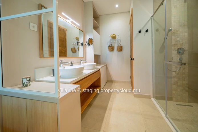 Belle Vue - Beautiful 3-bedroom apartment on the ground floor (Sole Mandate)