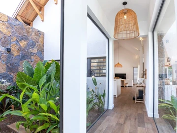 5 Bedroom Villa