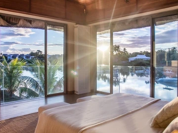 5 Bedroom Villa