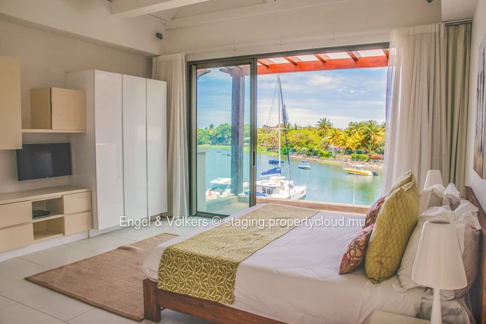 3-Bedroom Penthouse Living with Mountain Views