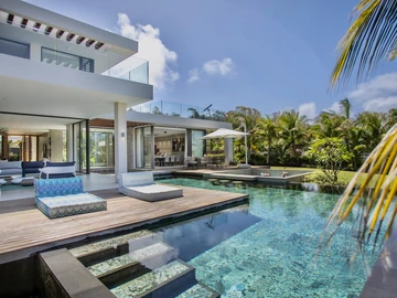 5 Bedroom Villa
