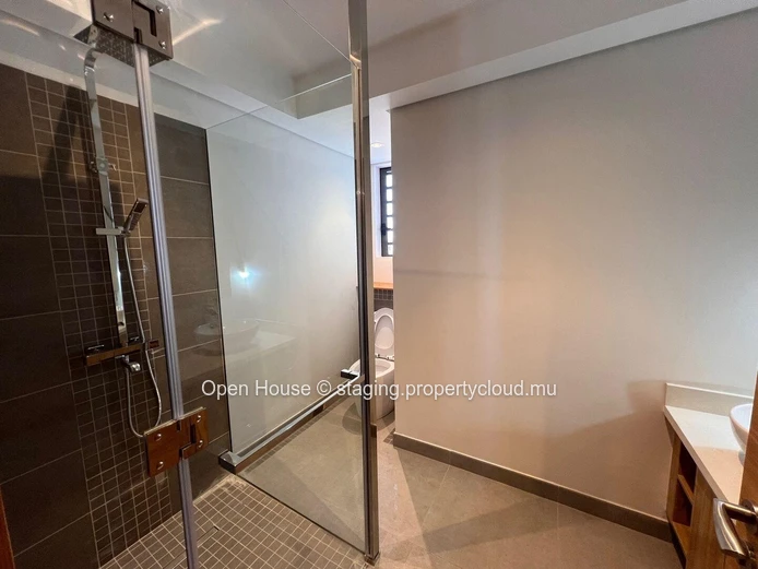 PDS apartment for rent, Trou aux Biches, 300m from the beach, 153m², 3 bedrooms, pool, furnished, garden.