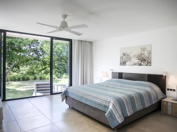 5 Bedroom Villa