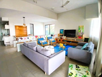 3 Bedroom Commercial Property
