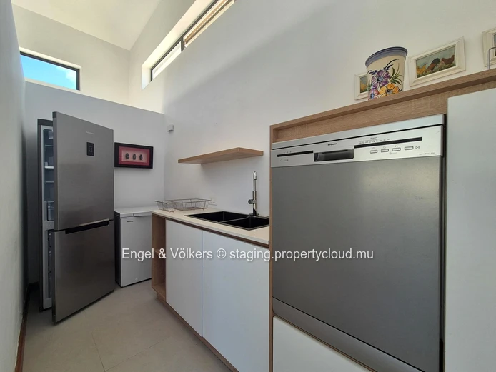Contemporary 3 bedroom Villa for long term rent in Tamarin