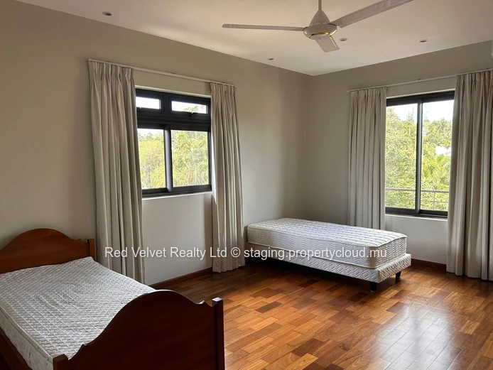 Luxury Apartment for Rent in Highly Residential Area of Floreal