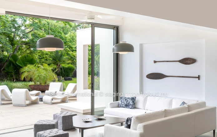 Exceptional villa with pool for sale - A gem of a property in the heart of Beau Champ