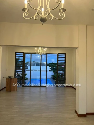 Newly built modern 4 bedrooms house with pool in Forêt Daruty