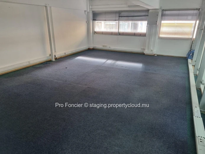 Office for rent in Port-Louis - 'Ideal Location'