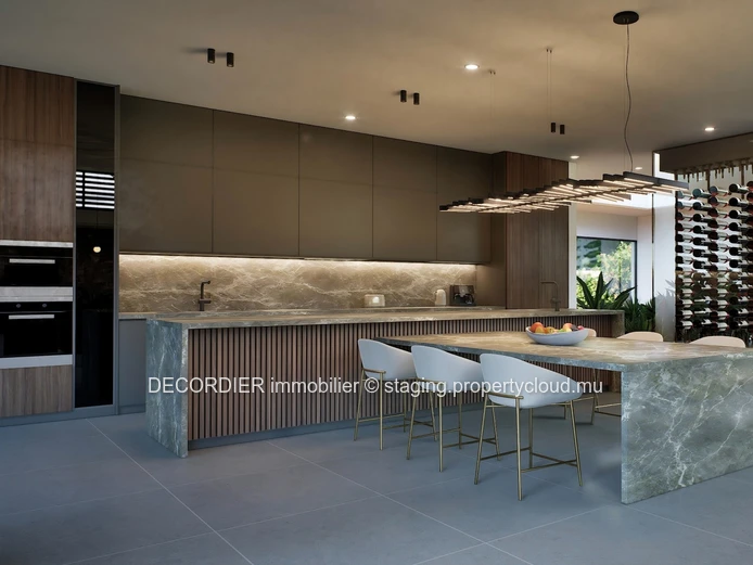 Luxurious villa of very high standing located on the Mont Choisy golf course.