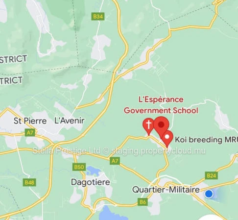 Terrain Situé Au Calme Dans Un Endroit Froid Et Tranquille Mais Populaire à Proximité Des Développements à Venir!