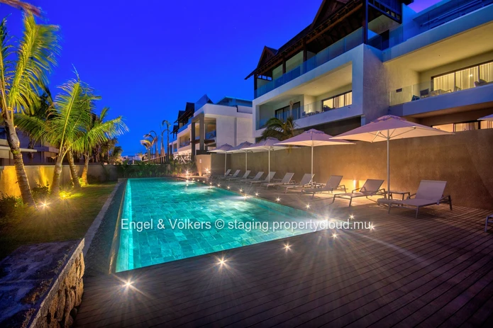 Luxury ground floor apartment Near the Beach