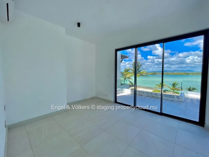 Exclusive 4-Bedroom Waterfront Residence