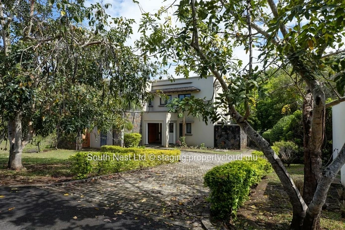 Exclusive Nature Villa in Matala – A Private Sanctuary at the Edge of Black River Gorges National Park