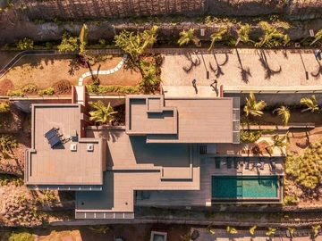 5 Bedroom Villa