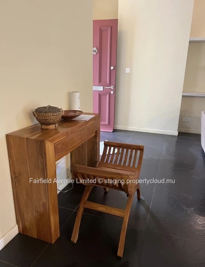 Maison meublée 4 chambres avec bureau à louer à Moka