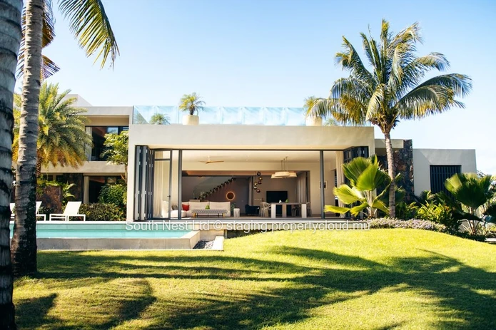 Exclusive designer villa with 5 bedrooms and breathtaking mountain views 