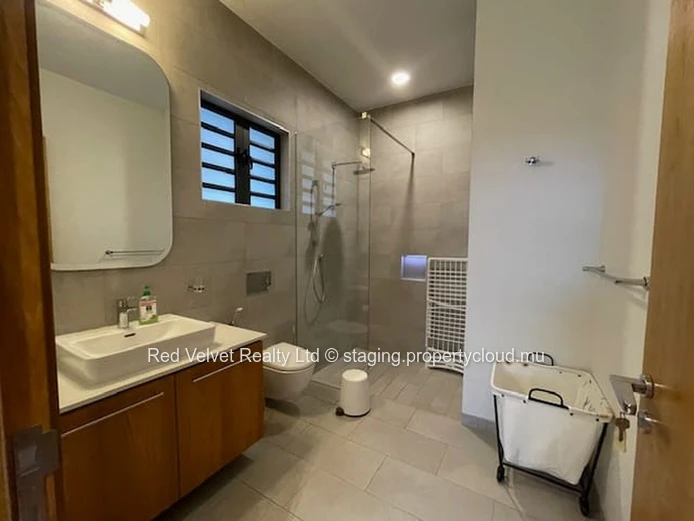  Luxurious Beachfront Apartment for Rent in Pereybere, Grand Baie