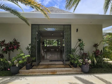 5 Bedroom Villa