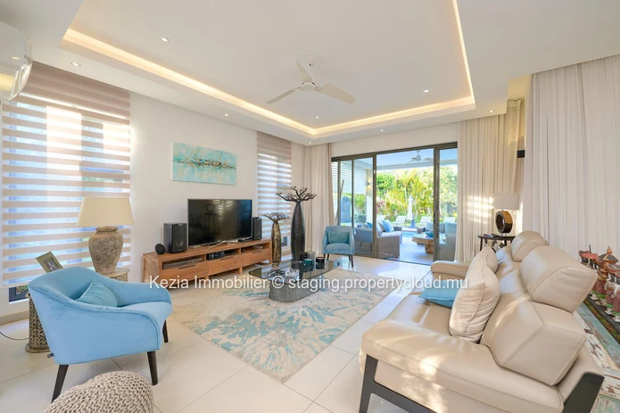 Intimate Contemporary Villa