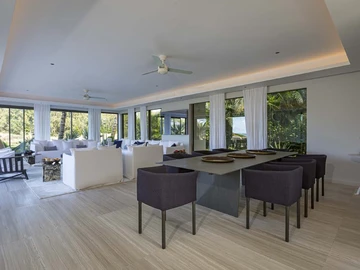 5 Bedroom Villa