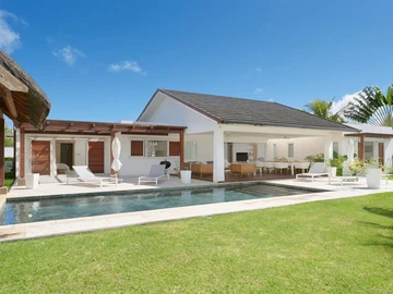 4 Bedroom Villa