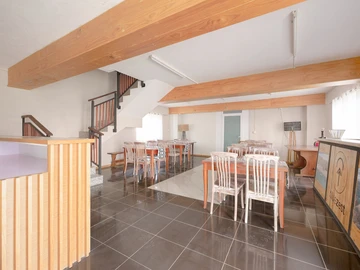 25 Bedroom Hotel