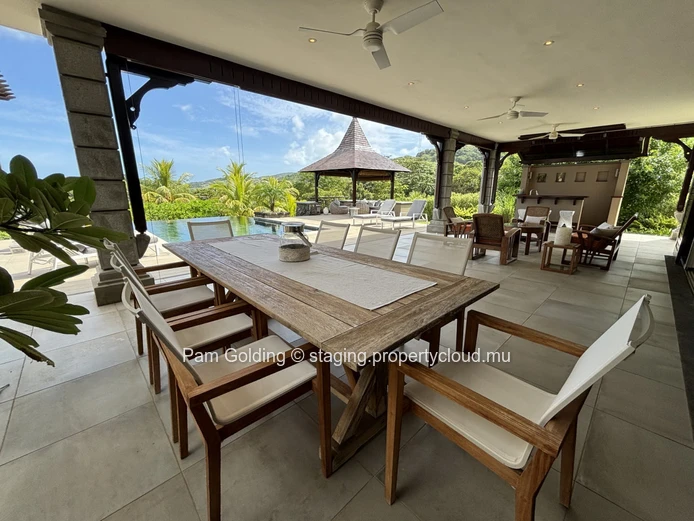 A contemporary style villa stylishly furnished – ready to move in.