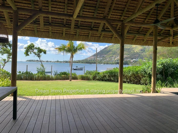 Unique Opportunity To Own A Beachfront Villa In Mauritius ! 