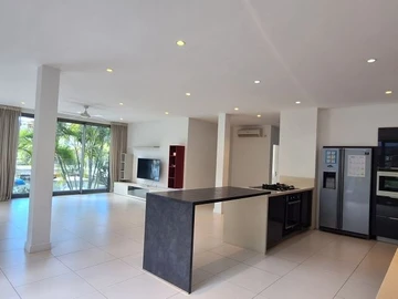 5 Bedroom Villa