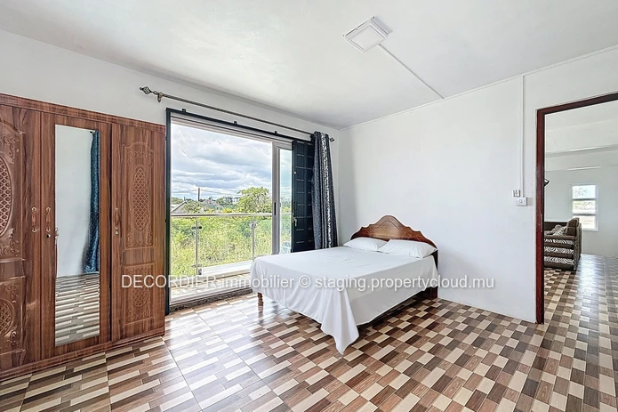 176 sqm Home Ideally Located in Sottise