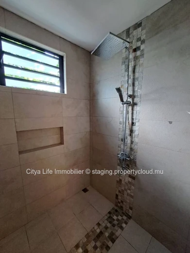 Stunning 5-Bedroom Villa in Mont Choisy