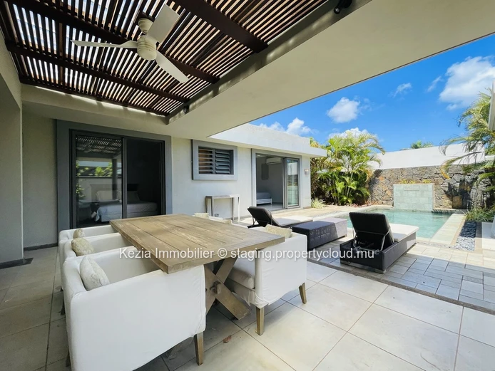 Contemporary Villa All On One Level