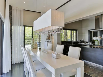 5 Bedroom Villa