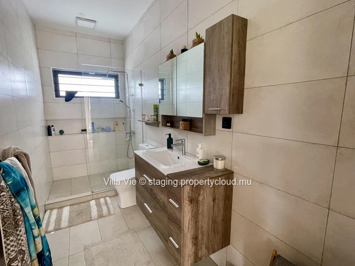 Péreybère - Modern 4-bedroom villa with private pool 