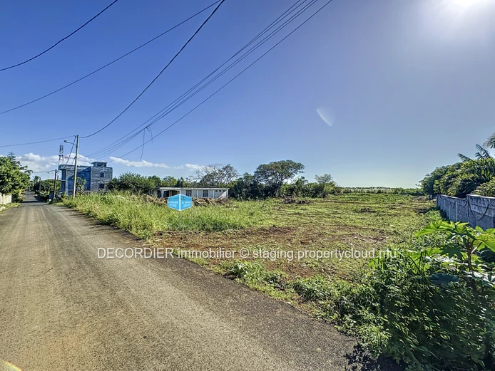 À Vendre Petit Raffray Terrain Résidentiel