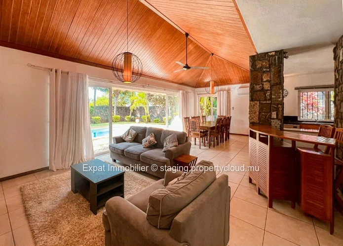 Single-storey villa with swimming pool and large garden – Grand Baie